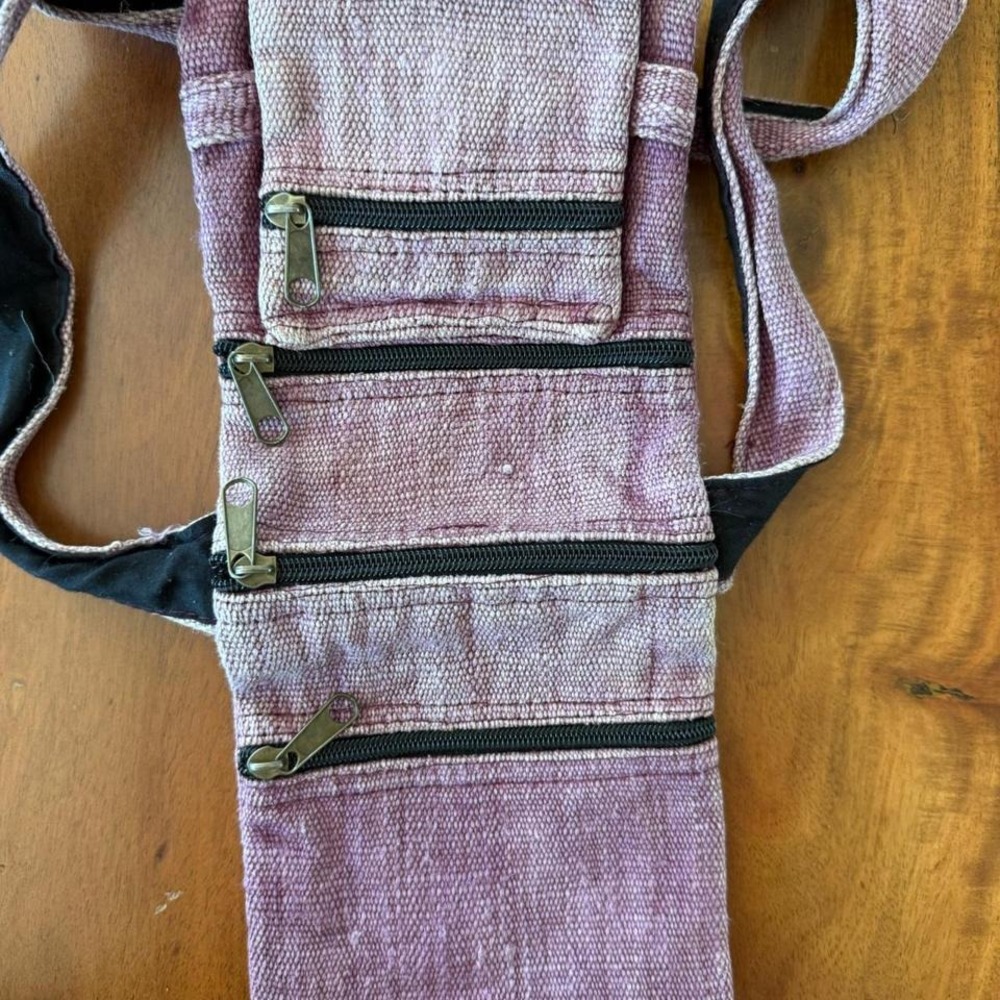 Purple and black 100% hemp crossbody bag - Picture 3 of 4